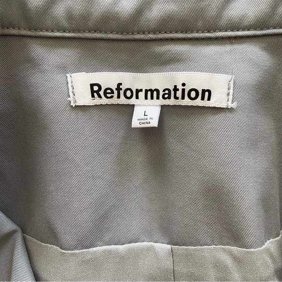 🌿|NWT| Reformation Holland Trench Coat in - Picture 9 of 14